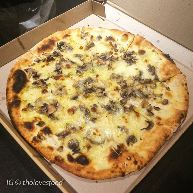 The best Pizza by tholovesfood on Eaten