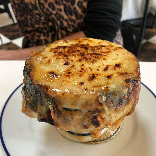 Petit Trois le Valley - 13705 Ventura Blvd, Sherman Oaks, CA 91423, USA