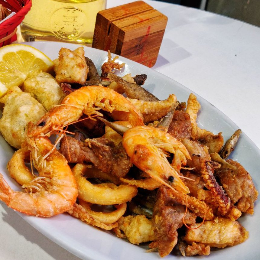 Pescheria Azzurra Via Portamedina, 5, 80134